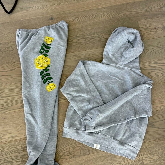 Wildfox sweatsuit - Picture 5 of 6